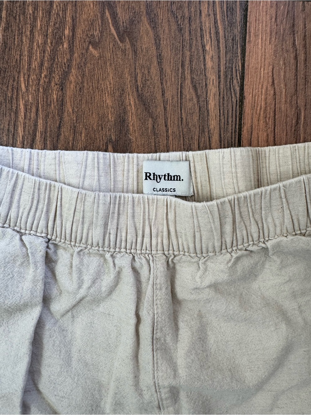 Rhythm - Cream Linen Shorts - Size 4 - Picture 2 of 5